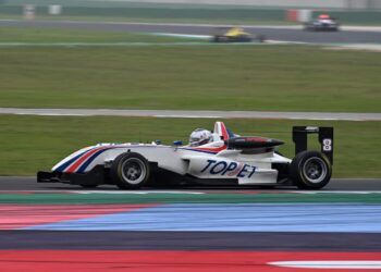 Nelle libere del  Topjet F2000 Pellegrini già all’attacco