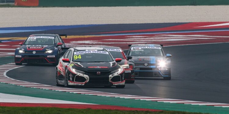 La Coppa Italia Turismo chiude a Vallelunga