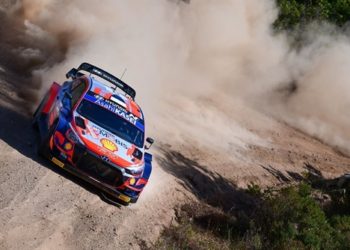Al Rally Italia Sardegna 2021 ora comanda Ogier su Toyota