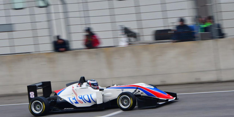 Pellegrini Poleman nel’ultimo round del  Topjet Fx 2000