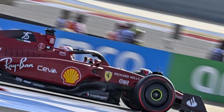 F1 Gp Bahrain 2022, Ferrari di Leclerc in pole position