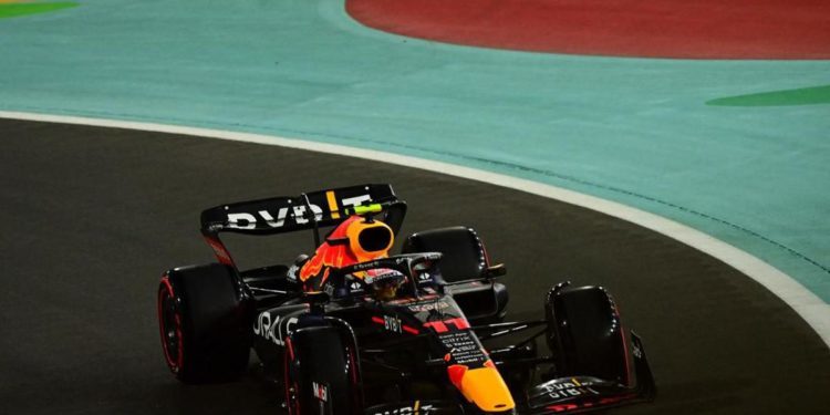 F1 Gp Arabia Saudita, Perez in pole davanti a Leclerc e Sainz