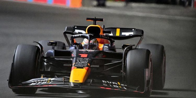 F1 Gp Arabia Saudita, Verstappen vince davanti alle Ferrari