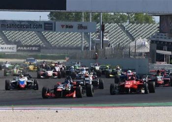 Topjet F2000 Italian Trophy al via