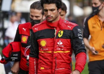 F1, Carlos Sainz alla Ferrari fino al 2024
