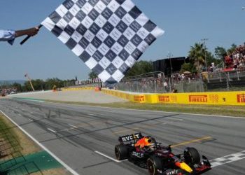 Gp Spagna 2022, Verstappen vince e vola in testa al Mondiale