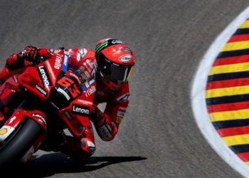 MotoGp Germania, Bagnaia cade al quarto giro