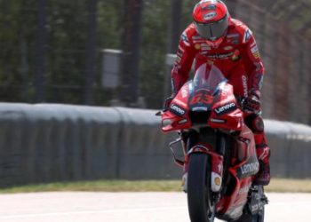 MotoGp Germania, Bagnaia in pole davanti a Quartararo e Zarco