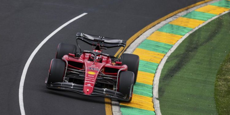 F1, Gp Baku: Leclerc in pole davanti a Perez e Verstappen