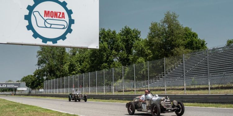 Automobilismo, la 1000 Miglia 2022 arriva a Monza