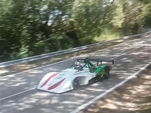 Carmelo Coviello brinda a Corleto Perticara