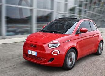 La Fiat 500 elettrica sbarca negli Stati Uniti