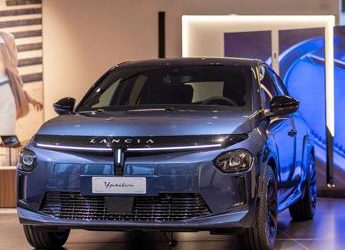 Nuova Lancia Ypsilon: parte il tour nelle concessionarie italiane