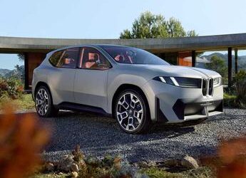 BMW con la Vision Neue Klasse X anticipa il futuro