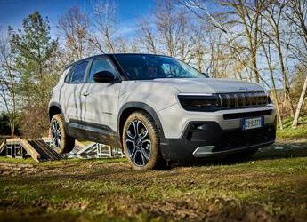Jeep Avenger e-Hybrid: nuova tecnologia ibrida a 48 Volt