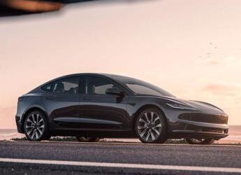 Tesla taglia la produzione in Cina