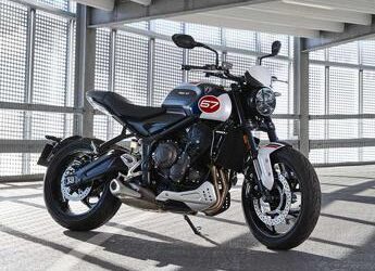 Triumph Trident Triple Tribute: una nuova serie speciale