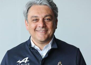 Luca de Meo: “Le auto elettriche cinesi sono avanti di una generazione”