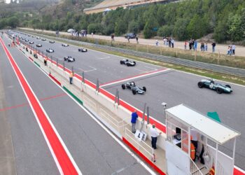 La Cooper T53 F1 è la prima regina del Gran Premio del Mediterraneo