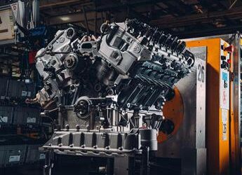 Bentley Flying Spur: un nuovo propulsore ibrido