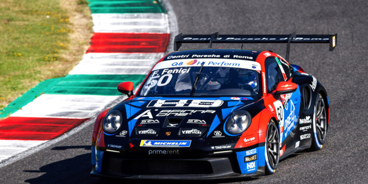Fenici chiude in testa la prime metà di stagione in Carrera Cup