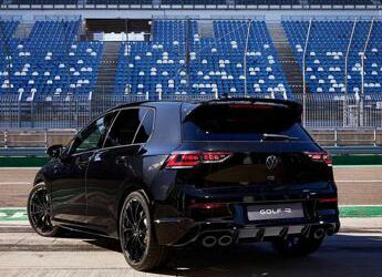 Volkswagen Golf, in produzione fino al 2035