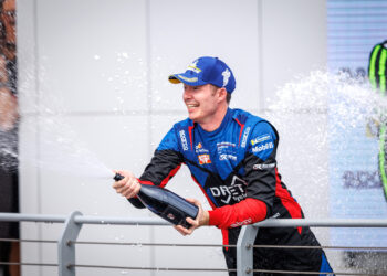 Fenici è strepitoso in casa a Vallelunga nella Carrera Cup Italia