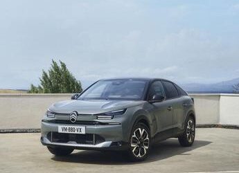 Nuova Citroen C4, nuovo look nuova dotazione