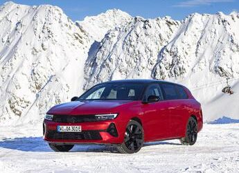 Opel Astra Sports Tourer Electric: divertimento di guida a zero emissioni