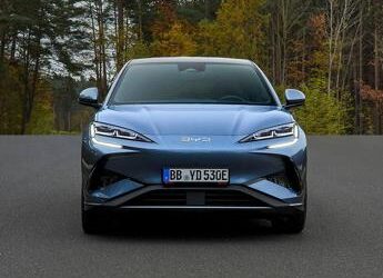 BYD Sealion 7, spazio da SUV, linea da Coupé