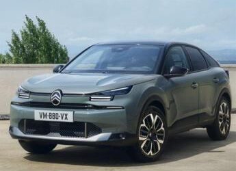 Citroen C4 2025: tecnologica, futuristica e compatta