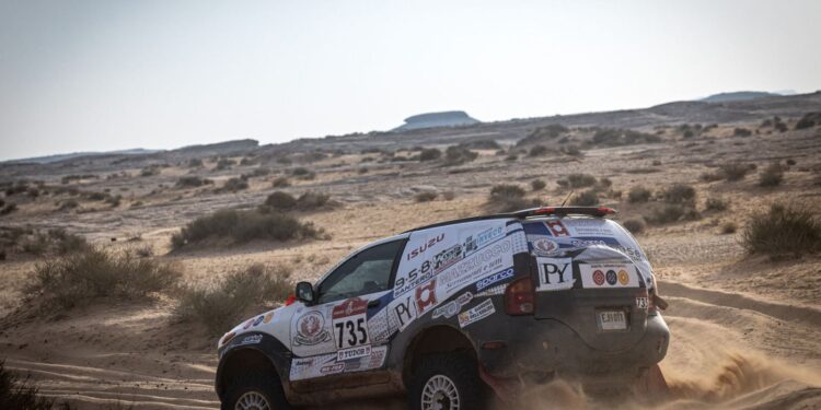 La Squadra Corse Angelo Caffi resiste alle insidie della Dakar