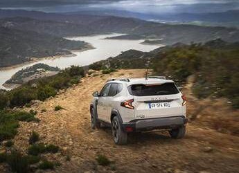 DACIA Duster 4X4: l’essenza del fuoristrada compatto