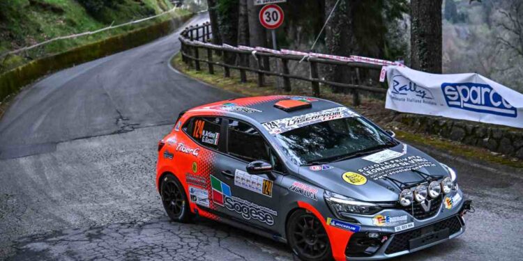 ART Motorsport 2.0 sfortunata al Rally Il Ciocco: amari ritiri per Luca e Noemi Artino