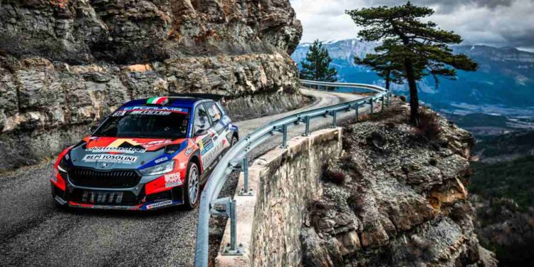 Flavio Brega al “via” del Rally dei Laghi su Skoda Fabia RS