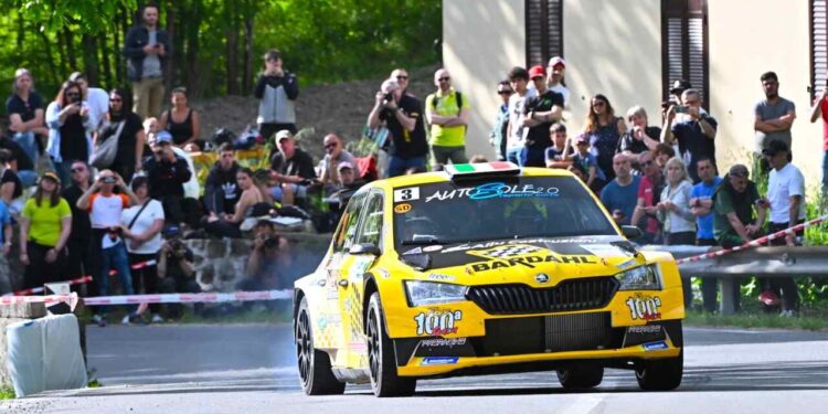 E’ UN “ABETI” DI NOVITA’ E TRADIZIONE