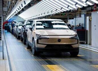 Volvo EX30: al via la produzione nello stabilimento di Ghent in Europa