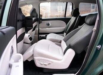 Hyundai reinventa il comfort: l’auto diventa un salotto dinamico