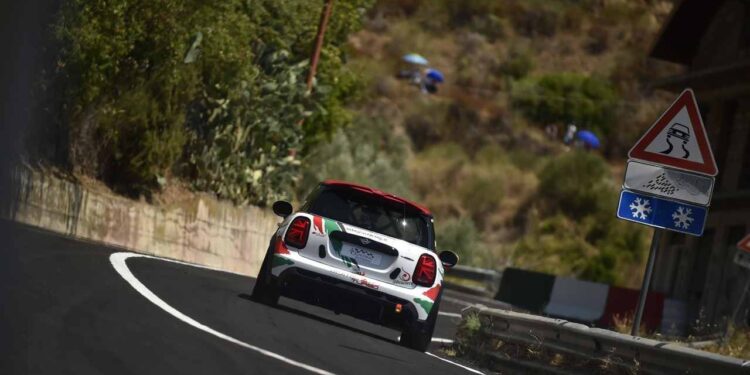 Via allo spettacolo della 29ª Luzzi-Sambucina