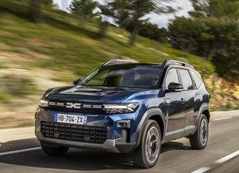 Dacia Bigster: fino a 1.450 km di autonomia con le nuove motorizzazioni ibride