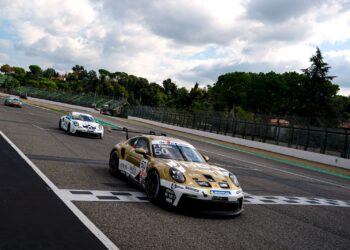 Fenici compie la missione a Imola nella Carrera Cup Italia