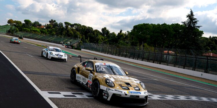 Fenici compie la missione a Imola nella Carrera Cup Italia