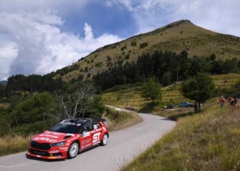 Rudy Michelini verso l’ultimo atto di International Rally Cup: il pilota lucchese al “via” del Rally Valli della Carnia