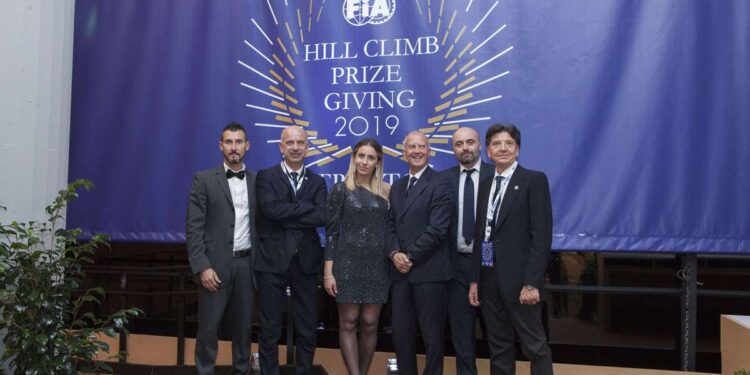 ATTESA AD ASCOLI PICENO PER LE PREMIAZIONI FIA DEL CAMPIONATO EUROPEO DELLA MONTAGNA