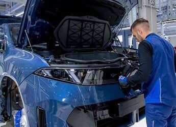 BMW Group apre a Debrecen il suo stabilimento più innovativo e sostenibile