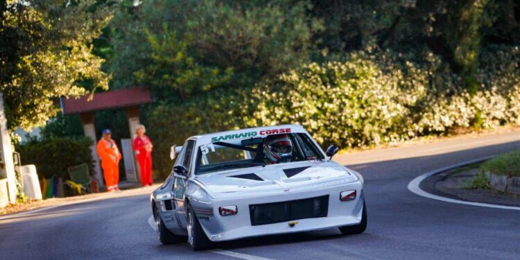 Valenti su Peugeot alza la Coppa Faro Pesaro sotto la pioggia