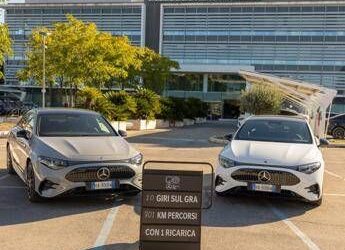 Mercedes, la nuova Cla elettrica vince il test del Gra di Roma