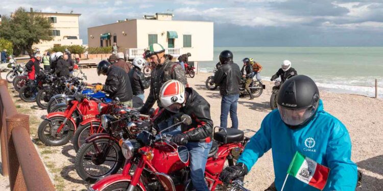 4^ RIEVOCAZIONE DEL CIRCUITO DELL’INFINITO PER MOTO D’EPOCA A RECANATI