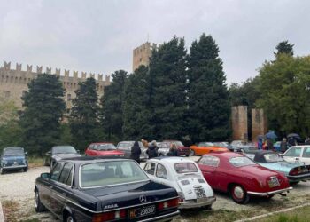 SESSANTA VETTURE ALLA “CASTAGNATA PER AUTO D’EPOCA” ORGANIZZATA DA AFAS FOLIGNO E CAEM/SCARFIOTTI