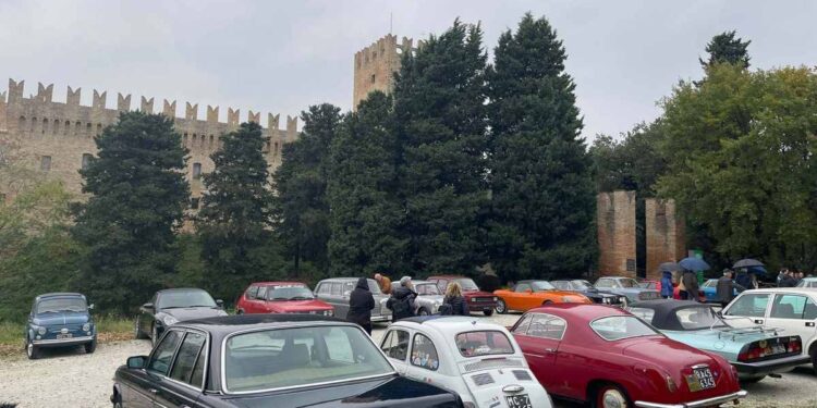 SESSANTA VETTURE ALLA “CASTAGNATA PER AUTO D’EPOCA” ORGANIZZATA DA AFAS FOLIGNO E CAEM/SCARFIOTTI